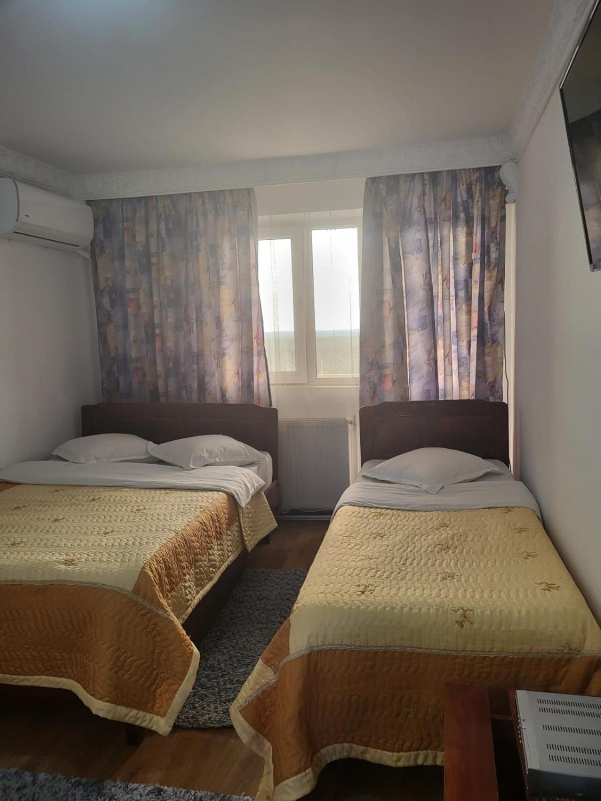 Motel Orion Obrejita Bagian luar foto